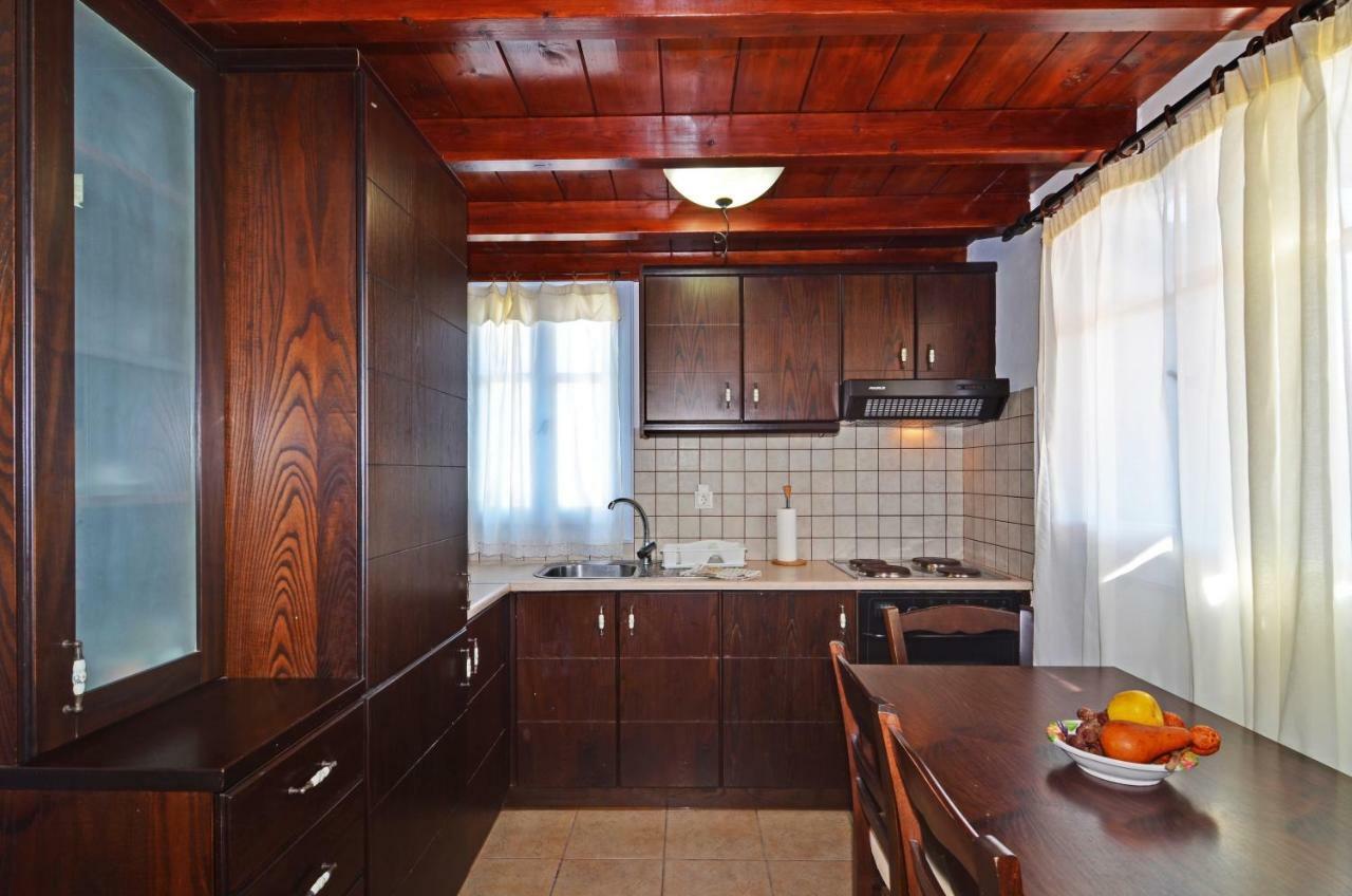 Nikos Sea View Apartments Adamantas  Bagian luar foto
