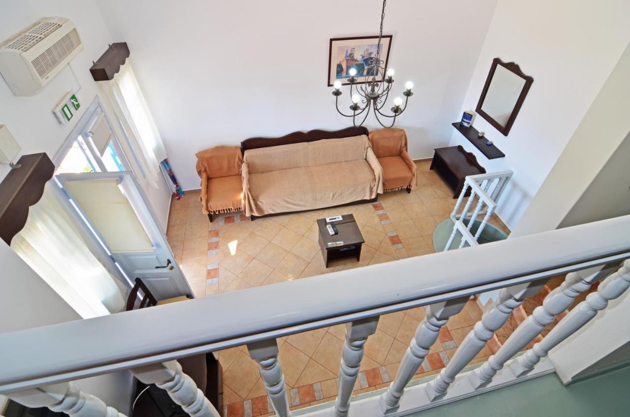 Nikos Sea View Apartments Adamantas  Bagian luar foto