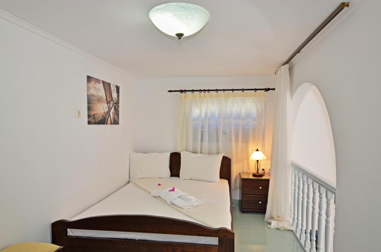 Nikos Sea View Apartments Adamantas  Bagian luar foto
